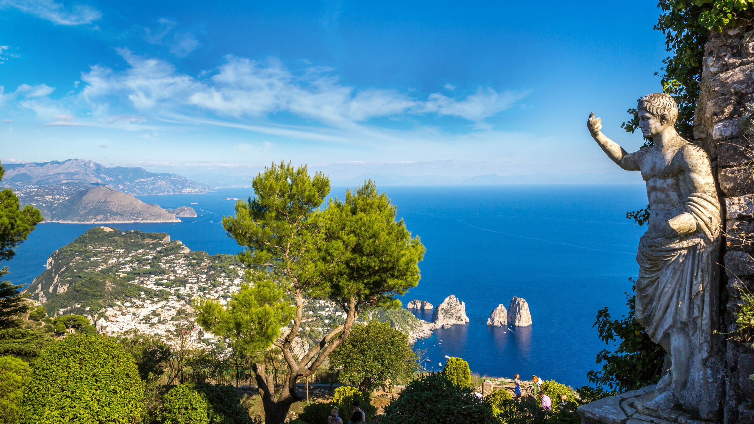 2 I Capri © shutterstock, Evannovostro _366428096