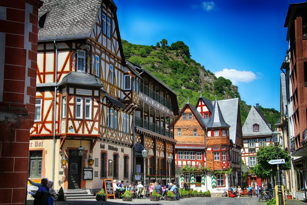 bacharach-701775